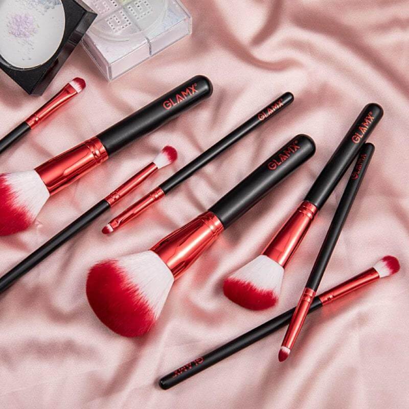 8 Piece Candy Apple Red and Black Makeup Brush Set | GX21